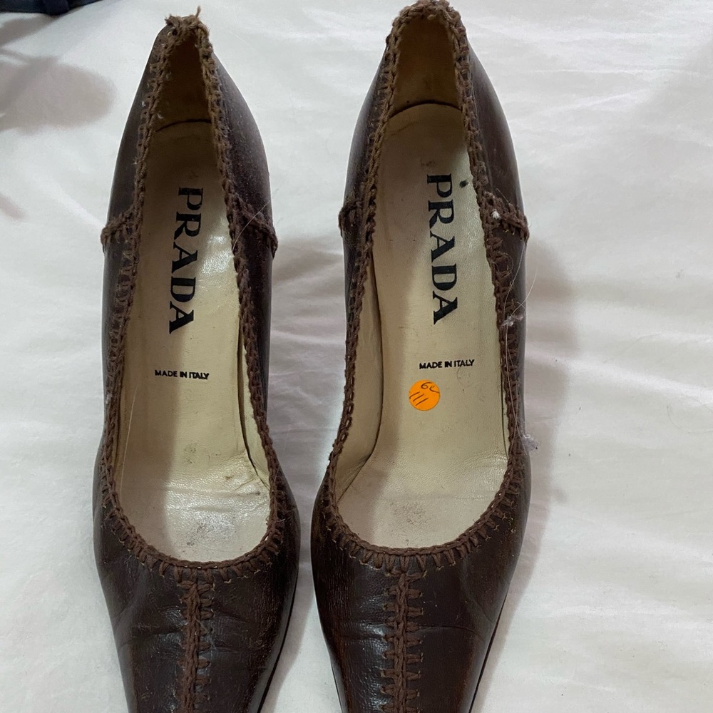 Vintage kitten heel pump